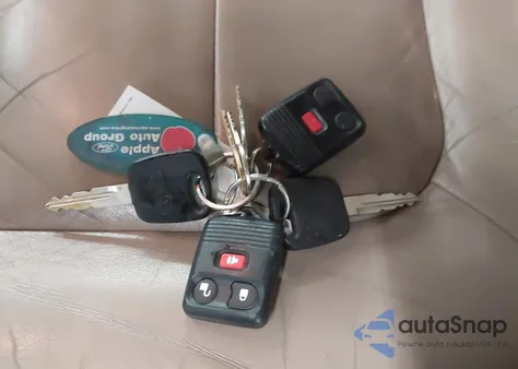 2002 Ford F-150 Lariat/Xlt z USA, uszkodzony, nr VIN 1FTRW08L62KD72082